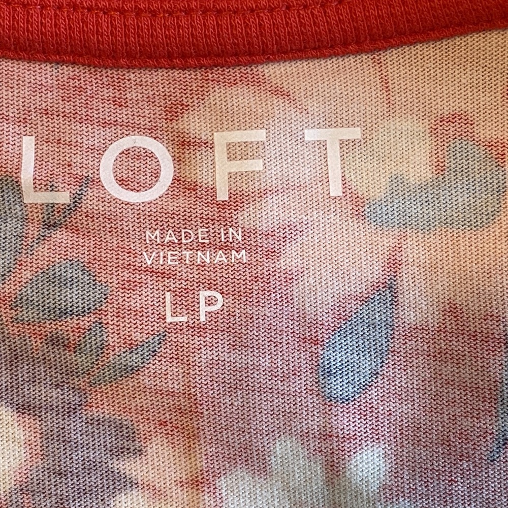 Ladies Loft Size LP orange floral cotton top, NWOT never worn No defects - Picture 4 of 4